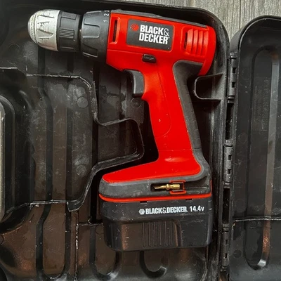 Taladro inalámbrico Black & Decker 14,4 V con estuche herramienta eléctrica Foto 1 de 3
