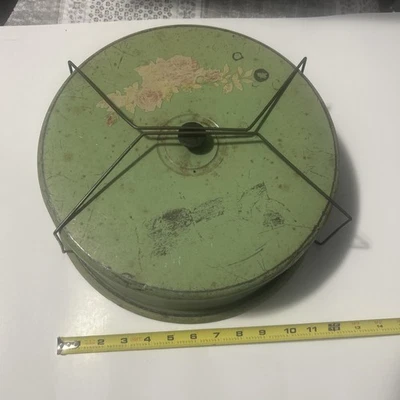 PORTADOR DE PASTELES de metal vintage raro de los años 20/30 base de madera verde con estampado de flores  Foto 1 de 4