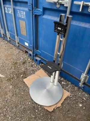 Bang & Olufsen B&O BeoVision 7 - 40" Motorised Floor Stand (SS:5408) - Image 1 of 4