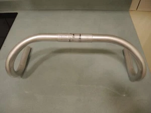 CINELLI CRITERIUM ALLOY HANDLEBARS - GREAT CONDITION 26.4 CLAMP / 420mm CENTRES - Picture 1 of 13