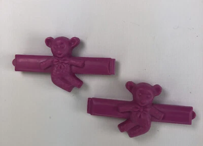 Pinza de pelo vintage peine apretado a presión KIDDIE pasador BUENO lazo de oso malva EE. UU. Foto 1 de 4