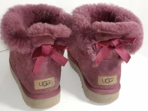 UGG Size 5 boots Mini Bailey Bow II Style 1016501 Garnet see measurements below - Imagen 1 de 12