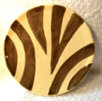 Plato con estampado de cebra Pottery Barn 7" lado ensalada de postre Barbara Eigen Foto 1 de 4