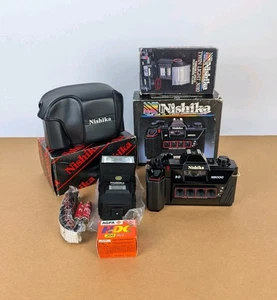 NEU Nishika N8000 3D Stereo 35mm Kamera, Twin Light 3010 & Tasche Quadrascopic - Bild 1 von 20