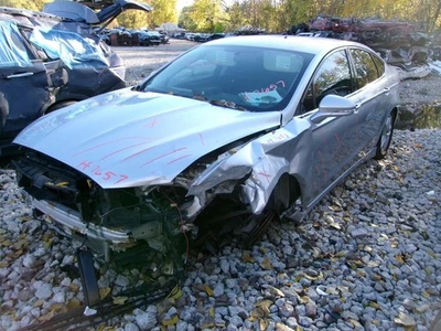 二手右前门玻璃正面适合:2014 福特 Fusion 太阳能玻璃 右前 — 第 1/4 张图片