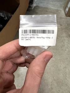 Pin, hembra, AMP. 14-20 AWG, parte #: 350550-1-25 - Imagen 1 de 2