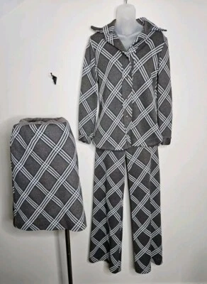 60s 70s Vintage VII  Women's Hippy Mod Polyester Plaid Leisure Pant & Skirt Suit - Image 1 of 4