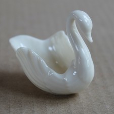 Vintage Lenox Ivory Porcelain -To The Bride- Small Swan Ring Holder - 2.5in