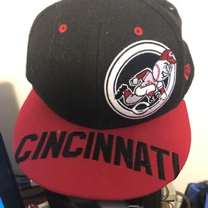 Cappello lana vintage Cincinnati Reds 59FIFTY - Mr. Red Mascotte ricamo taglia 8, nuova epoca - Foto 1 di 13