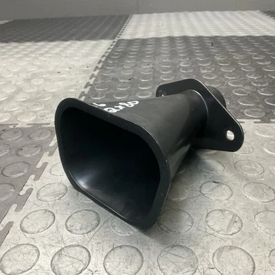 Оригинальная направляющая крышка для крепления запасной шины Infiniti QX80 2011-2017 годов выпуска - Изображение 1 из 4