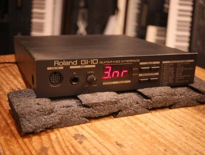 Roland GI-10 Gitarre Synthesizer Bass Midi Interface gebraucht kostenloser Versand - Bild 1 von 3