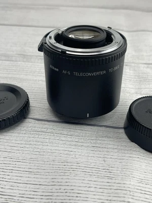Teleconvertidor Nikon TC-20E II AF-S 2x Japón #8 Foto 1 de 4