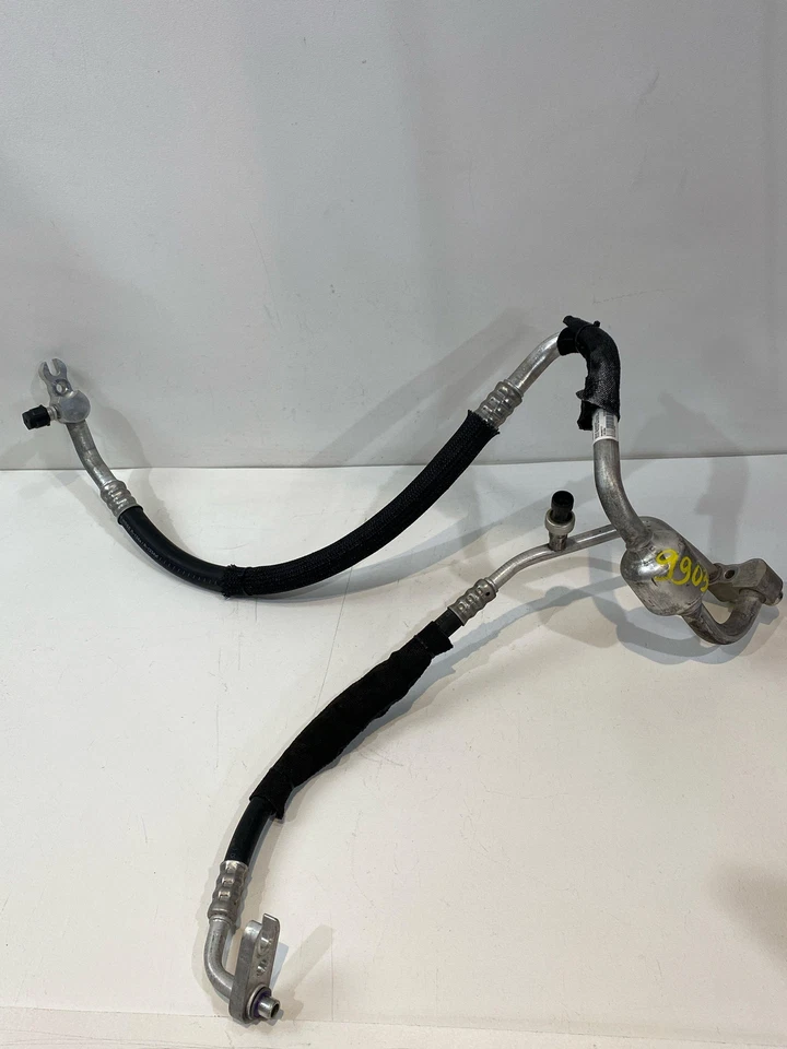 Manguera de succión de descarga de aire acondicionado 2,5 L Chevy Colorado 2017-2020 84069777 OEM Foto 1 de 4