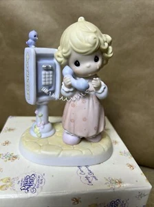 PRECIOUS MOMENT FIGURINE - PM982 - LORD PLEASE DON'T PUT ME ON HOLD - MEMBERS   - Picture 1 of 6