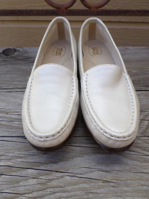 SAS Cream Leather Loafers Women's 7.5 S  Made in USA! - Image 1 of 4