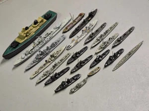 21 stück Verschiedene Modellbau Schiffe, (Kriegsschiffe) - Bild 1 von 20