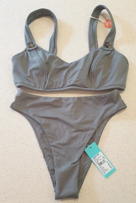 Bikini Seafolly Active DD con aros - Talla AU-10DD PRECIO DE VENTA SUGERIDO POR EL FABRICANTE $160+ Foto 1 de 4
