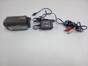 Videocamera digitale ibrida JVC Everio GZ-MG230U con caricatore e cavo av - Foto 1 di 12