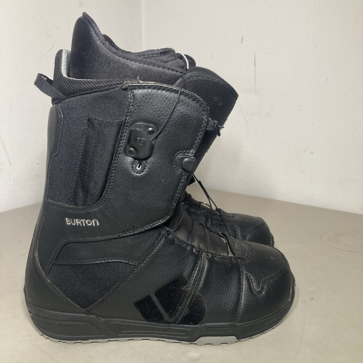 BURTON men's MOTO シューズ Men's Burton Moto Snowboard Boots | Speed Zone Lacing
