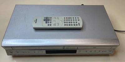Toshiba SD-V392SU2 DVD VCR Player Recorder Hi-Fi VHS Progressive Scan W/Remote - Image 1 of 4