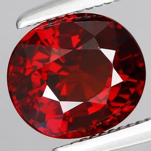 1.89cts_Mejor Color_100% Natural Sin Tratar OVAL Espesartita Granate Namibia, África - Imagen 1 de 4