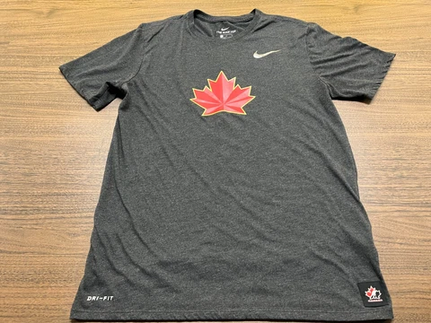 Team Canada Hockey Men’s Gray T-Shirt - Nike - Medium Cover