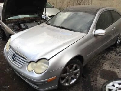 01 02 MOTOR ELEVALUNAS MERCEDES C240 R. TIPO 203 DELANTERO C230 C240 C320 Y C32 Foto 1 de 4