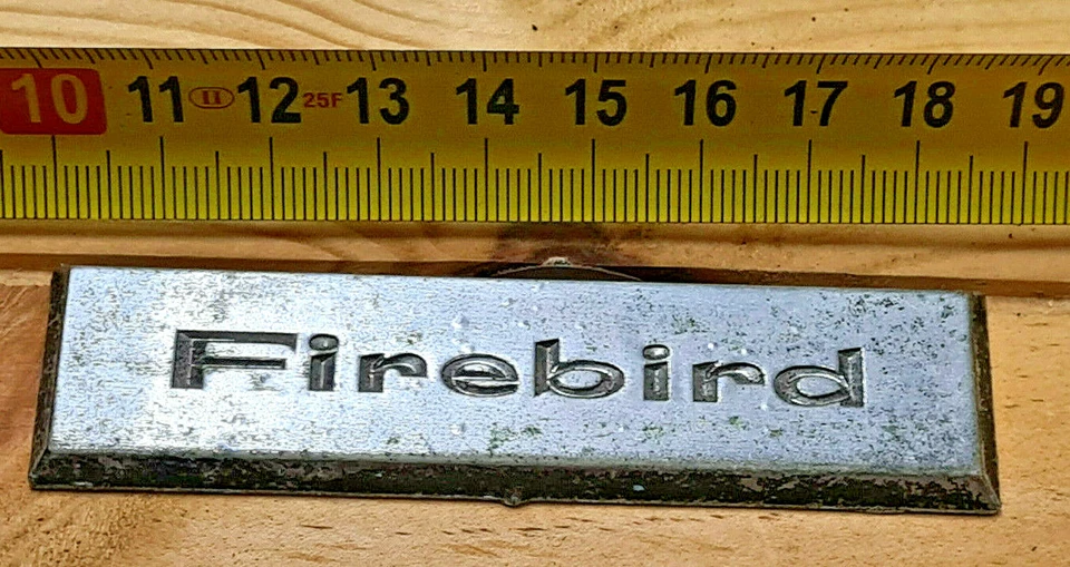 1967 1968 Pontiac Firebird  Door  Emblem Badge Logo  OEM  7728719 - Imagem 1 de 3