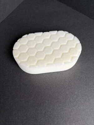 Almohadilla aplicadora manual de pulido hexagonal Chemical Boys, blanca Foto 1 de 3