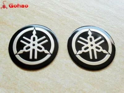 Par 2x Carenado de tanque de combustible de gasolina Horquilla de afinación 5,5 cm Emblema Insignia Calcomanía Adhesiva Nuevo Foto 1 de 3