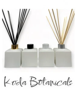 REED DIFFUSER GLASSWARE Matt White Glass Cube HOME DECOR Design Own Look & Aroma - Imagen 1 de 1