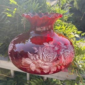 PANTALLA CRISTAL RUBÍ FENTON ROSAS BLANCAS EXQUISITO ESTADO 1928-37 9 3/4" AJUSTE - Imagen 1 de 21