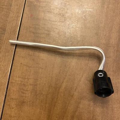 Brother VX-1120 Sewing Machine Replacement OEM Part Light Plug - Image 1 of 2