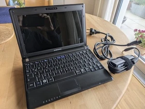Netbook Samsung NP-N110 10,1", 128 GB SSD, webcam, Ubuntu 16.04 LTS, caricabatterie - Foto 1 di 21
