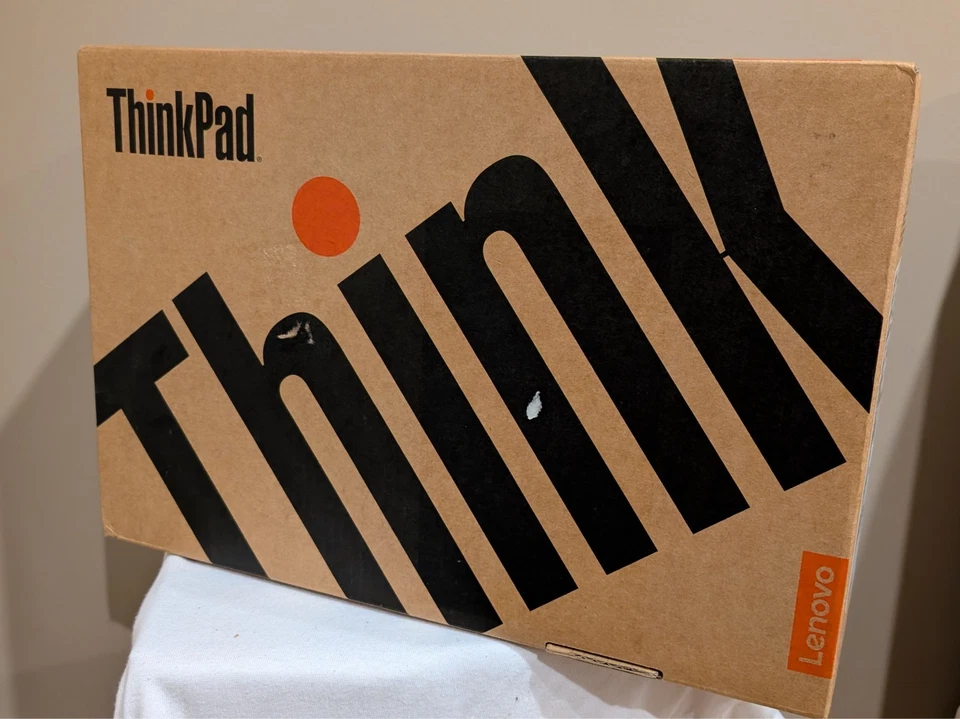 New Lenovo ThinkPad T14 Gen 5 21MMS5L500 Intel Core Ultra 5 135U vPro 16GB DDR5 - Image 1 of 4