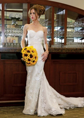 Vestido de novia Robert Bullock Alessia 12 sirena sin tirantes encaje rosas organza Foto 1 de 4