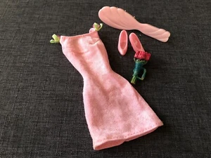 Barbie Doll Clothes And Accessories Lot- O8 Pretty As A Rose - Picture 1 of 5