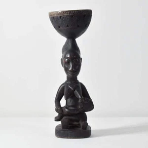 Figura portadora de cuenco de enfermería Yoruba Nigeria - Imagen 1 de 13