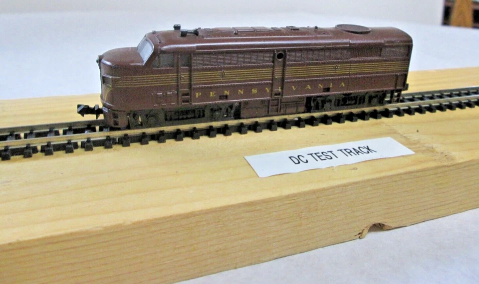 N Scale Locomotive; Pennsylvania, FA-1, NON-Powered, Missing one horn. - Image 1 of 1