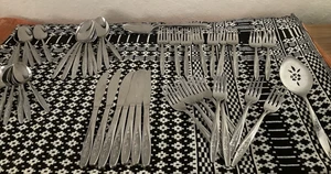 50 Vintage Superior Stainless RADIANT ROSE USA Besteck Silberbesteck Teile - Bild 1 von 10