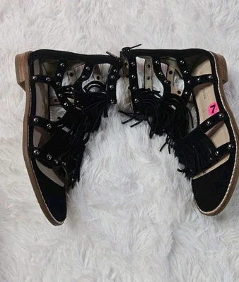 Pelle Moda Black Suede Fringe Studded Moccasin Flat Sandals Size 7 - Image 1 of 4