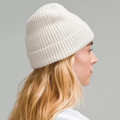 Gorro Lululemon Close-Fit Lino Crudo Mezcla de Lana Acanalado Tejido Sombrero Etiqueta S/M Foto 1 de 3