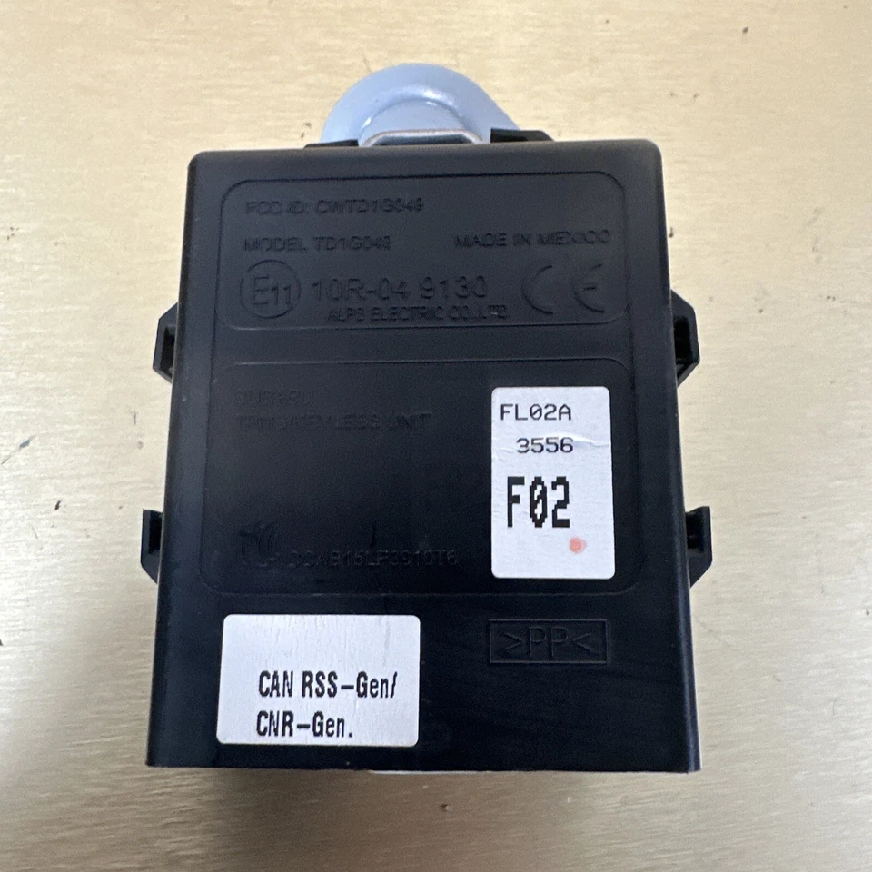 2017 Subaru Impreza  OEM Right Rear Keyless Entry Control Module 10R049130 - Image 1 of 3