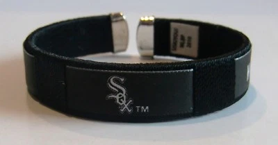 Chicago White Sox Fan Band Bracelet MLB Licensed Baseball Jewelry - Image 1 of 4