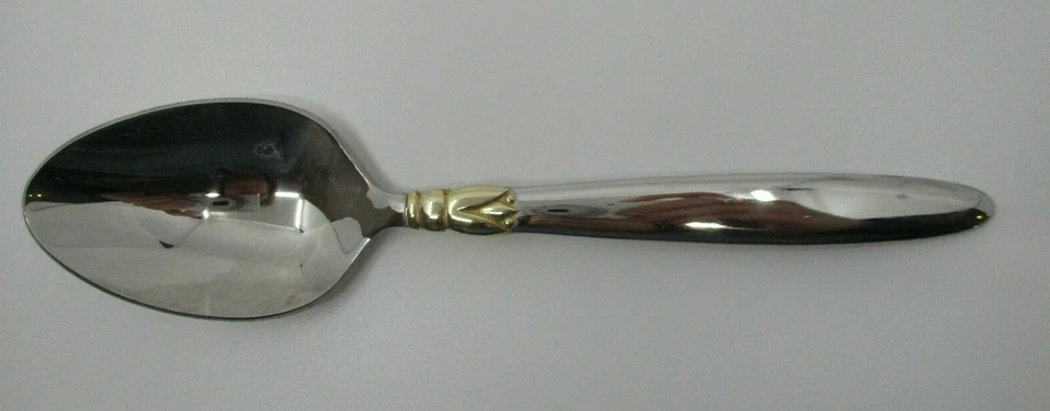 CUCHARA SOPERA OVALADA WEDGWOOD INOXIDABLE DORADO SEVILLA PLACE - 7" 12E Foto 1 de 1