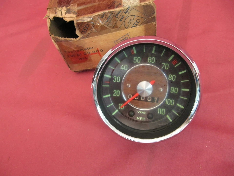 Velocímetro NOS Auto Union DKW Audi VDO Foto 1 de 4