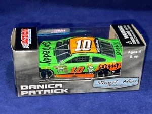 DP 2015 Lionel 1/64 #10 Danica Patrick Godaddy.com - Bild 1 von 2