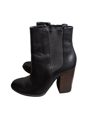 Bota Chelsea Banana Republic Couro Preto Tamanho 7 Botinha Salto Bloco Biqueira Redonda - Imagem 1 de 4