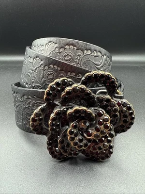 Cinto de couro preto FOSSIL grande preto strass fivela de flor feminino B21 - Imagem 1 de 4