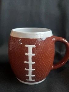 Brand New / Football Themed Coffee/Tea Mug 20 fl oz - Picture 1 of 2